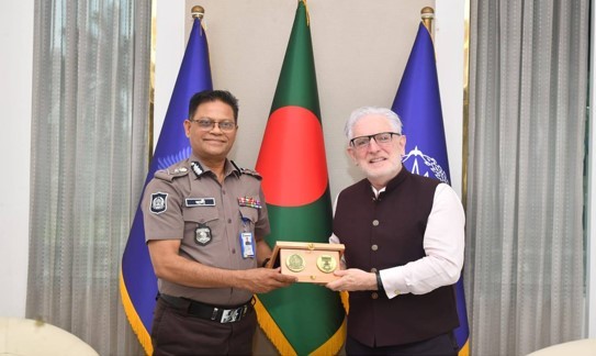 আইজিপির সঙ্গে আয়ারল্যান্ডের রাষ্ট্রদূতের সাক্ষাৎ